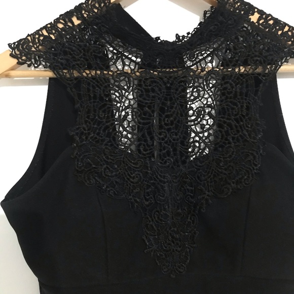 Le chateau black dress - Picture 5 of 8